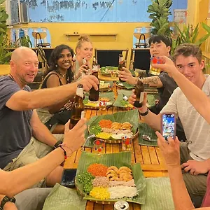 旅馆 Saigon Authentic - Daily Walking Morning Tour, Fresh Daily Breakfast, Gym & Rooftop Billiard, 胡志明市